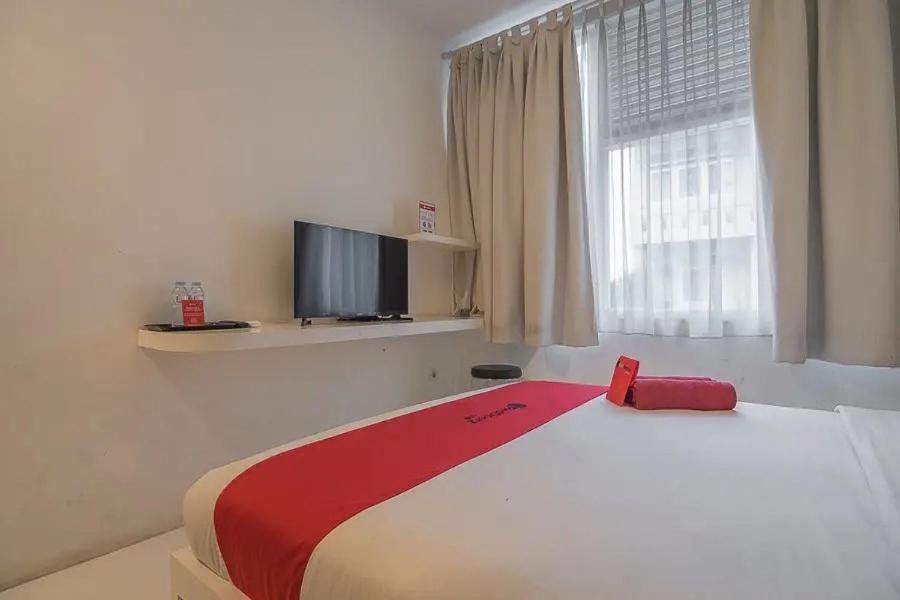 Reddoorz Plus Near Parahyangan University Bandung Exterior photo