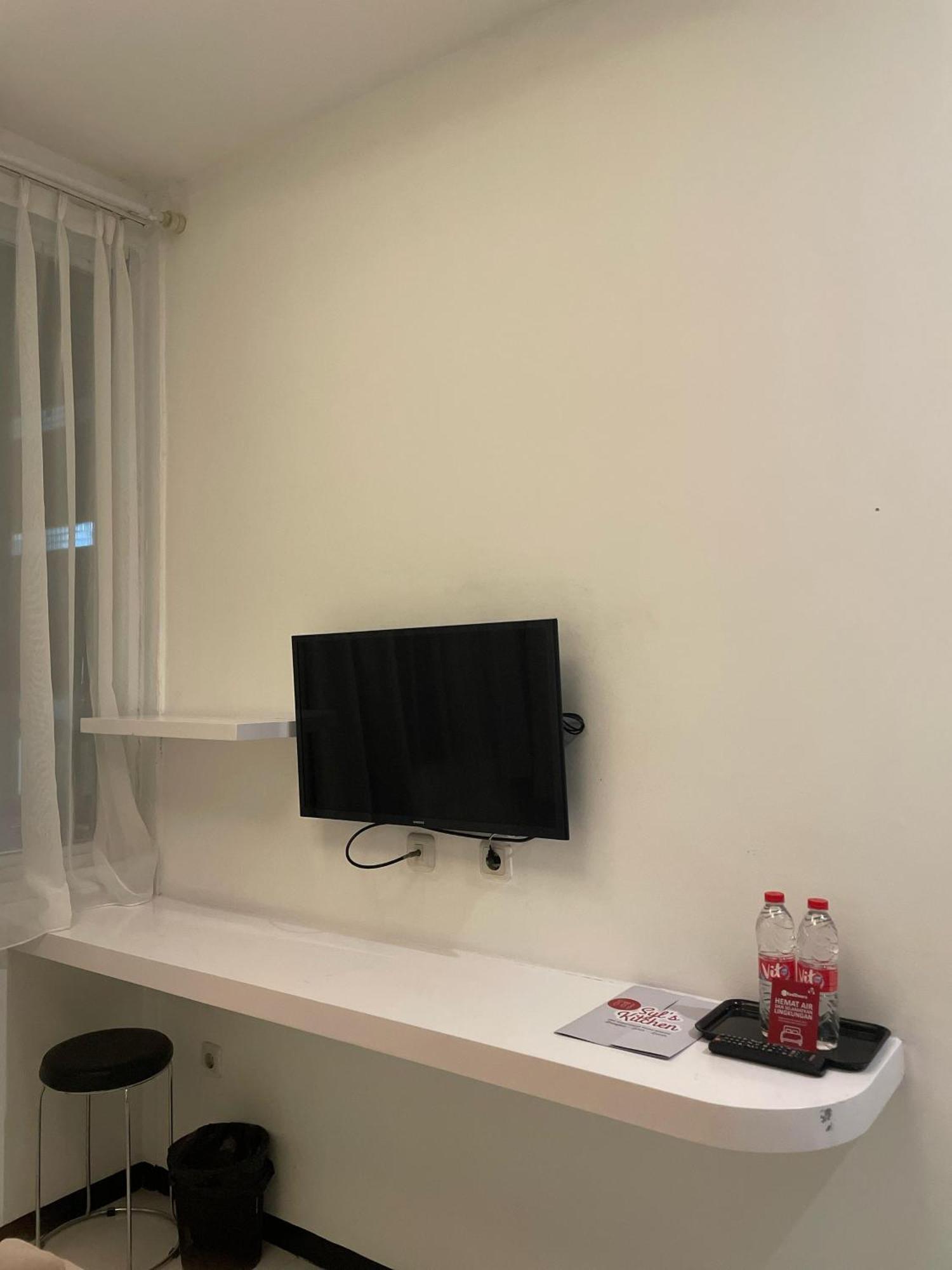 Reddoorz Plus Near Parahyangan University Bandung Exterior photo